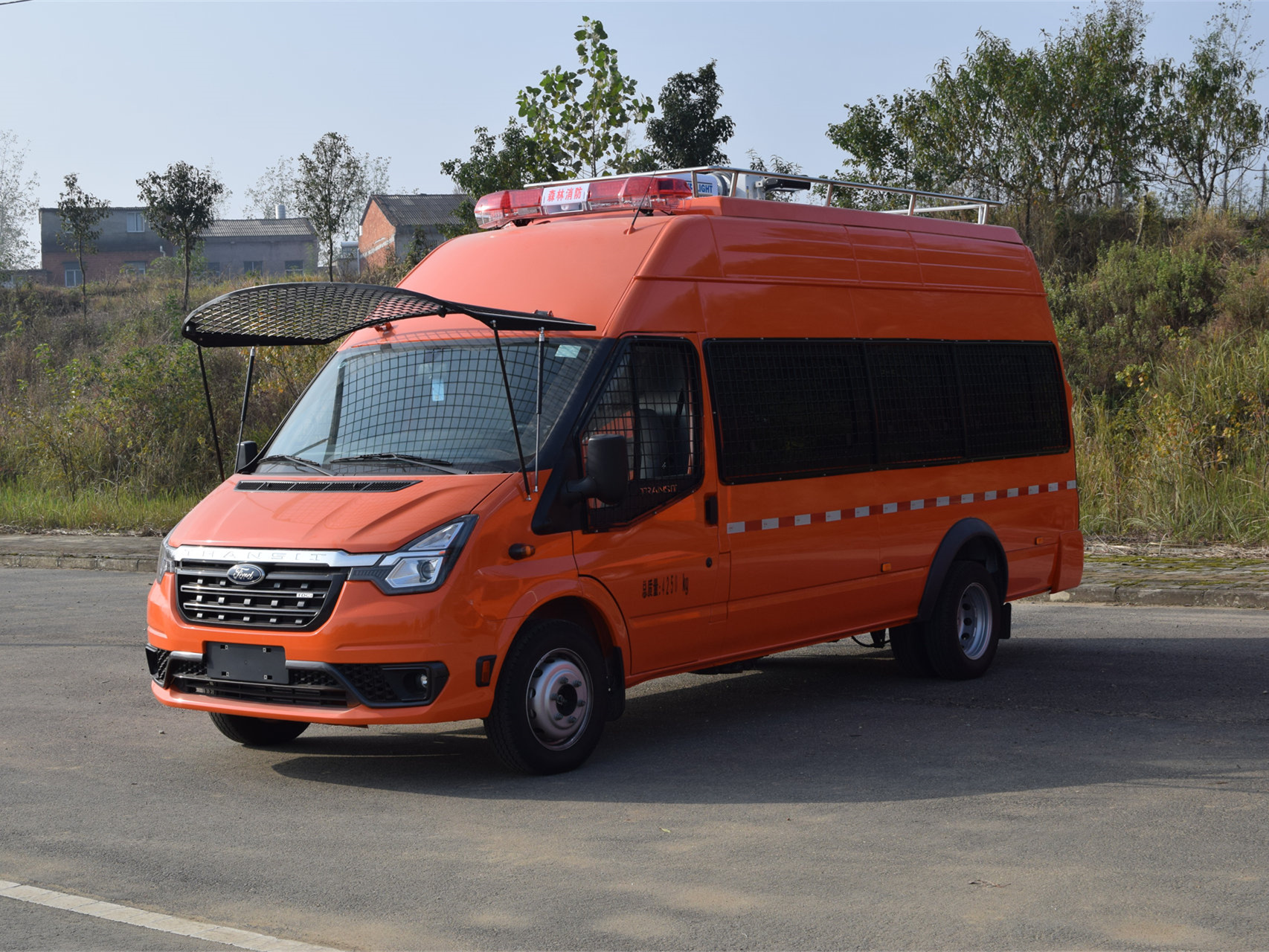 福特12座運(yùn)兵車