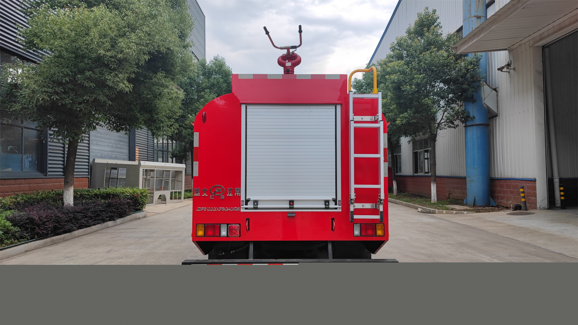 森林四驅(qū)慶鈴單排5噸供水車