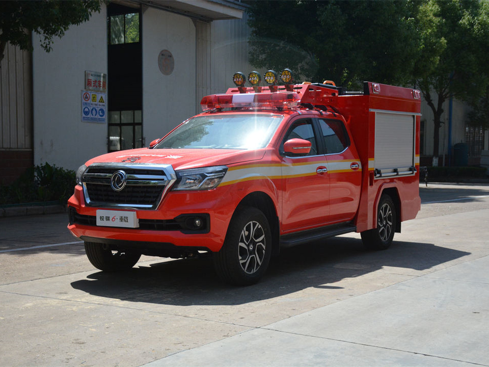 東風(fēng)皮卡器材消防車